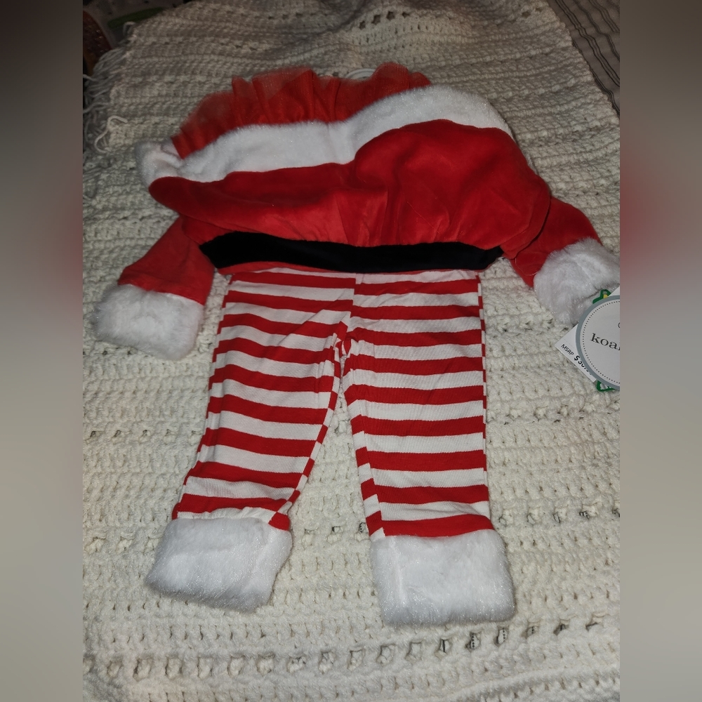 Girls Santa outfit, 2 piece 3/6 mos - Picture 3 of 3